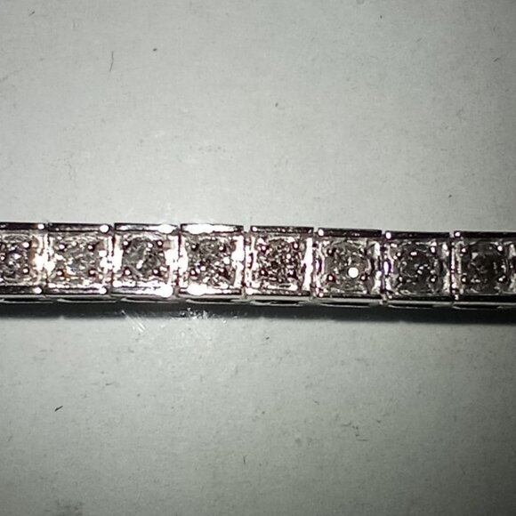 10Kt White Gold 2-Carat Diamond “Half Moon” Eternity Bracelet - Picture 3 of 6